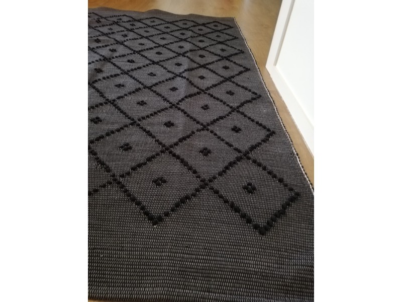 (Por encomenda) Tapete artesanal de puxados cor preto - 150 x 200 / 140 x 200 / e/ou tamanho mais comprido - 100% algodão (Por encomenda) Tapete artesanal de puxados cor preto - 150 x 200 / 140 x 200 / e/ou tamanho mais comprido - 100% algodão